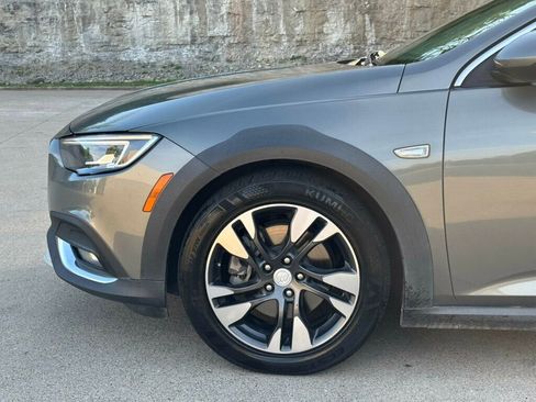 Used 2019 Buick Regal Essence w/ Driver Confidence Package I AWD/4WD image 40