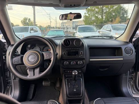 Used 2014 Jeep Patriot Sport FWD image 18