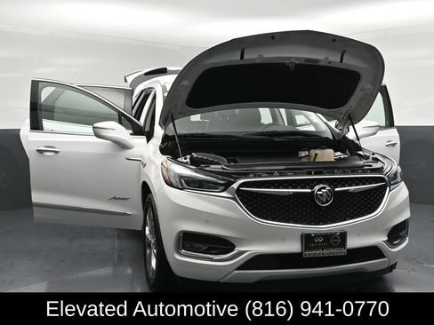 Used 2021 Buick Enclave Avenir w/ Avenir Technology Package AWD/4WD image 39