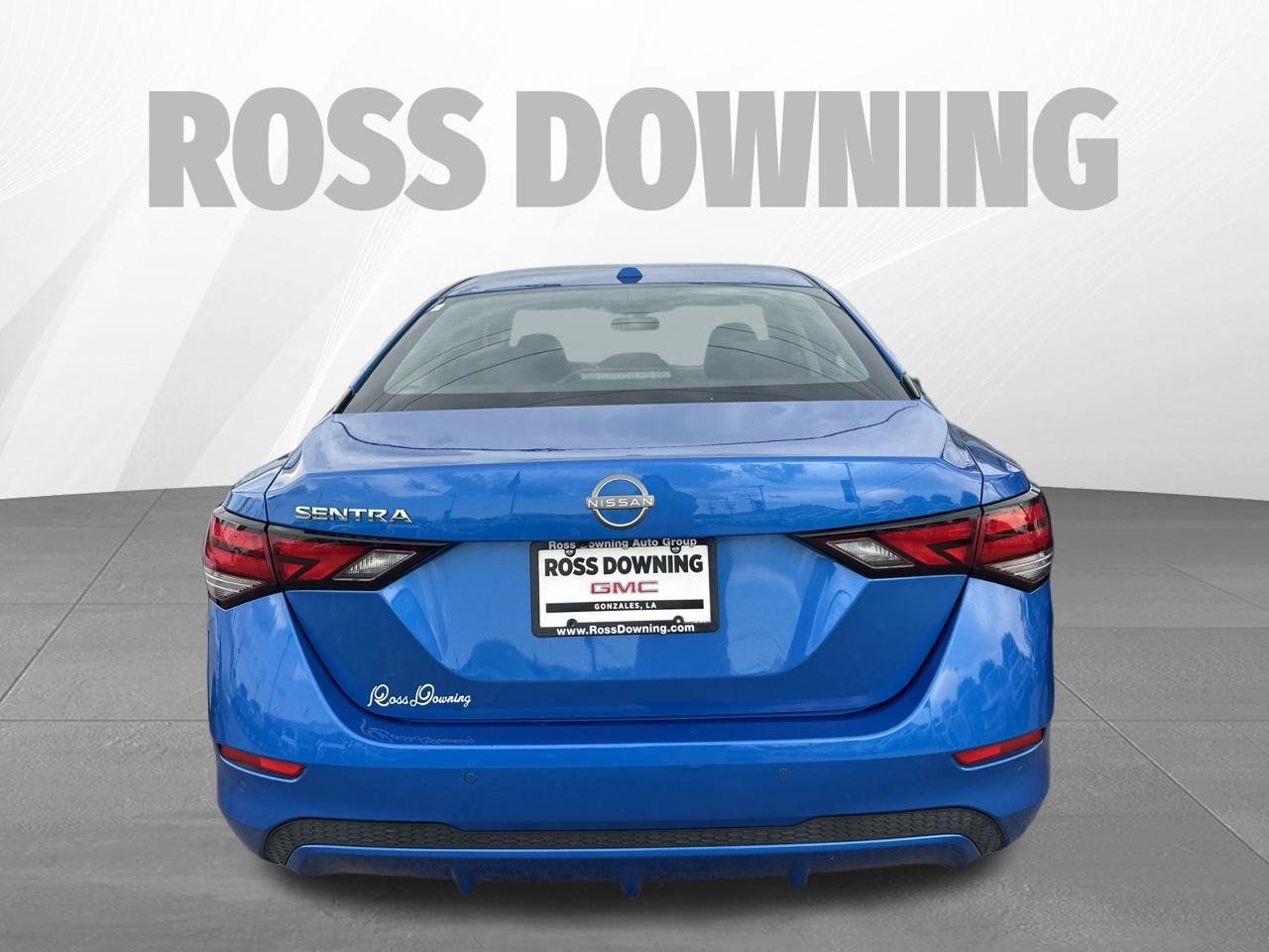 Used 2025 Nissan Sentra SV FWD image 5
