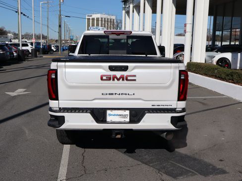 Used 2025 GMC Sierra 2500 Denali w/ Technology Package image 9