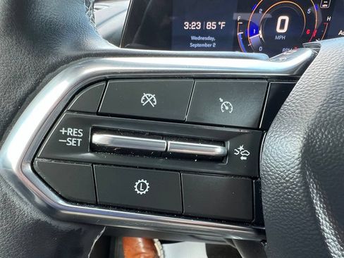 Used 2026 Chevrolet Traverse LT w/ Driver Confidence Package FWD image 44