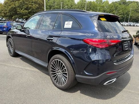 Used 2024 Mercedes-Benz GLC 300 4MATIC image 12