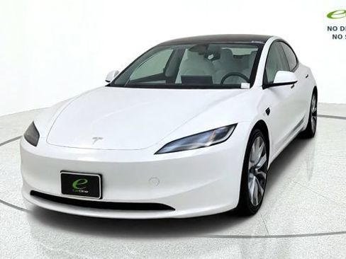 Used 2024 Tesla Model 3 Long Range RWD image 3