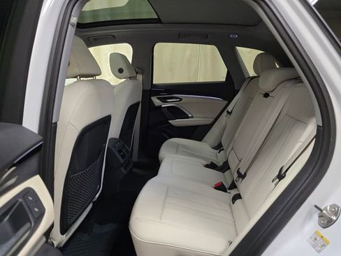 Used 2025 Audi Q5 Premium Plus w/ Premium Plus image 32