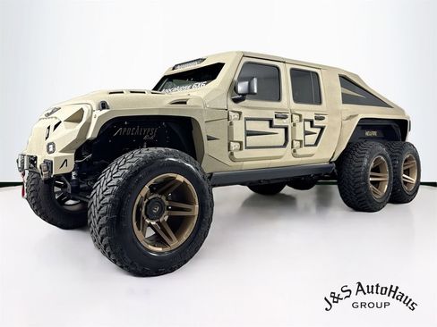 Used 2023 Jeep Gladiator Sport AWD/4WD image 3