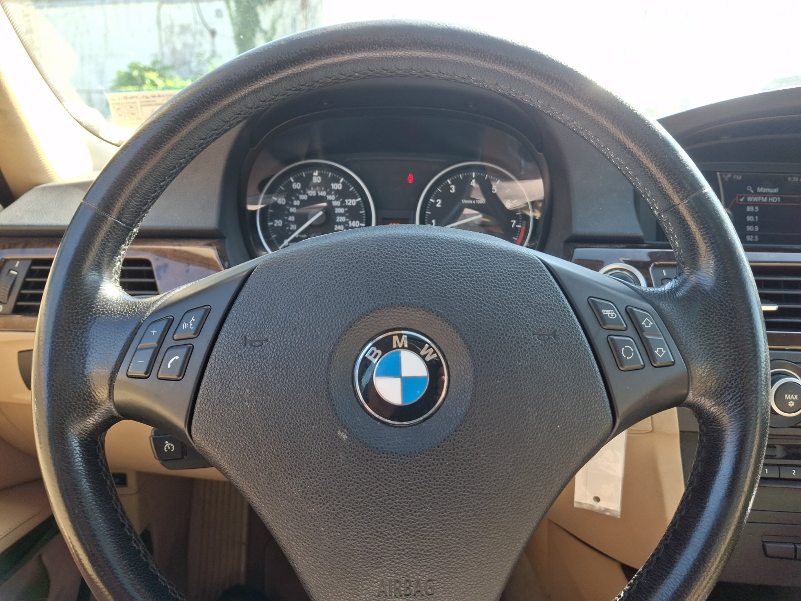 Used 2011 BMW 335i xDrive Sedan AWD/4WD image 18