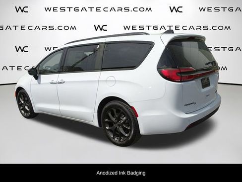 New 2024 Chrysler Pacifica Limited w/ S Appearance Package image 7