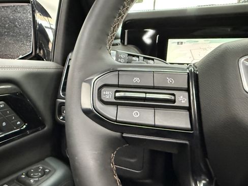 Used 2026 GMC Yukon AT4 AWD/4WD image 10