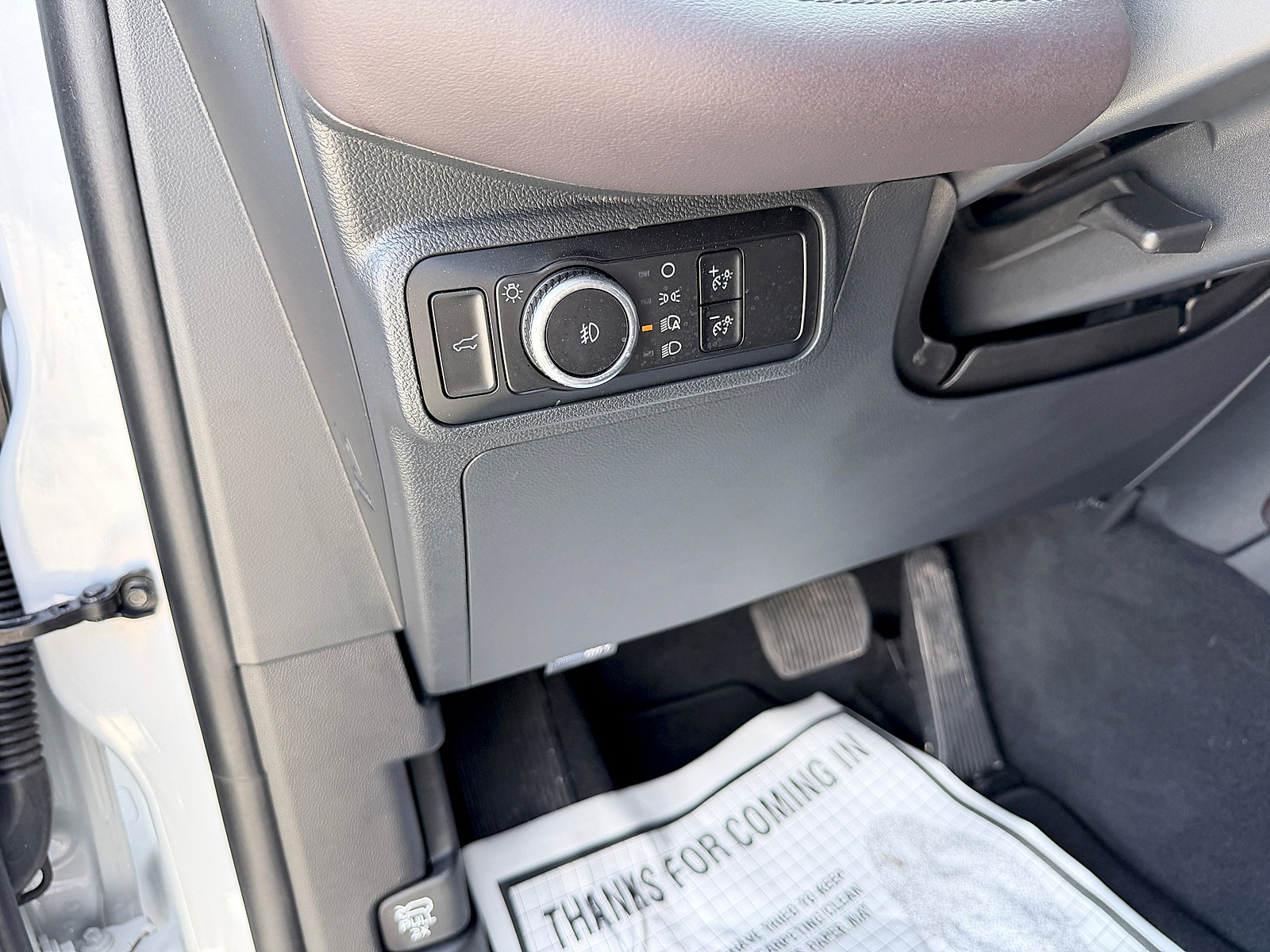 Used 2026 Ford Explorer Platinum RWD image 27