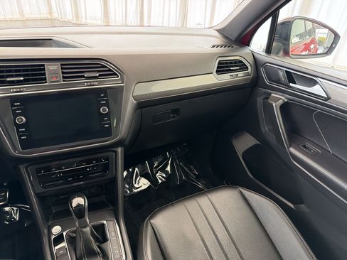 Certified 2024 Volkswagen Tiguan SE R-Line FWD image 29