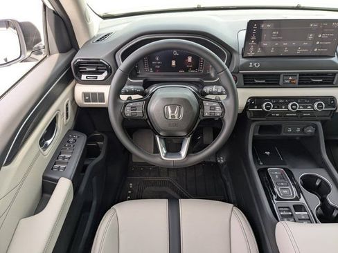 New 2026 Honda Pilot Touring image 16