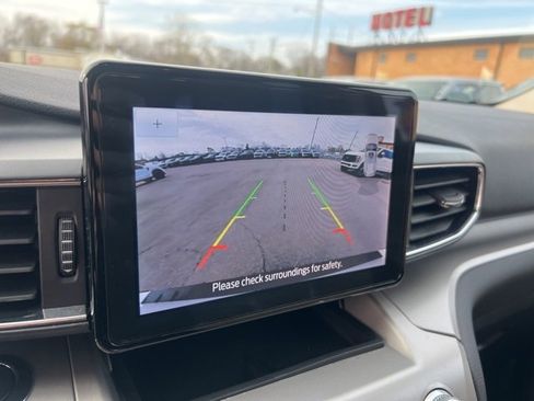 Certified 2023 Ford Explorer XLT w/ Equipment Group 202A image 13