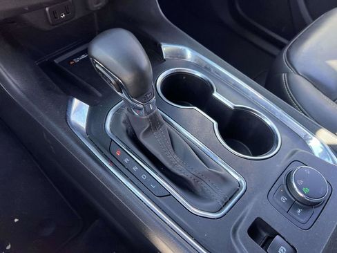 Used 2023 Chevrolet Traverse LT image 22