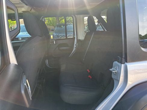 Used 2022 Jeep Wrangler Unlimited Sport AWD/4WD image 15