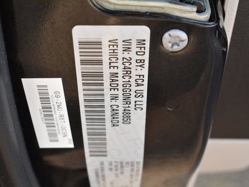 Used 2022 Chrysler Pacifica Limited image 27