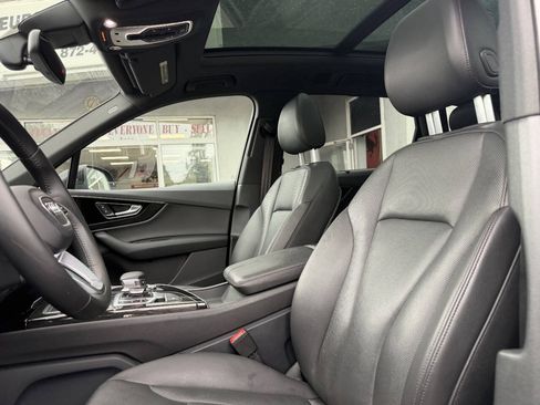 Used 2017 Audi Q7 3.0T Premium Plus w/ Premium Plus Package AWD/4WD image 23