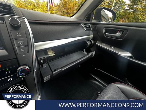 Used 2017 Toyota Camry SE image 25