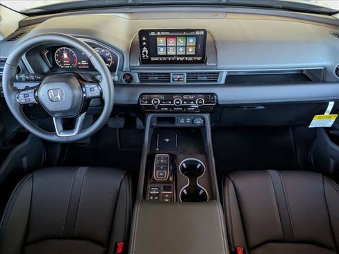 New 2025 Honda Pilot Touring image 15
