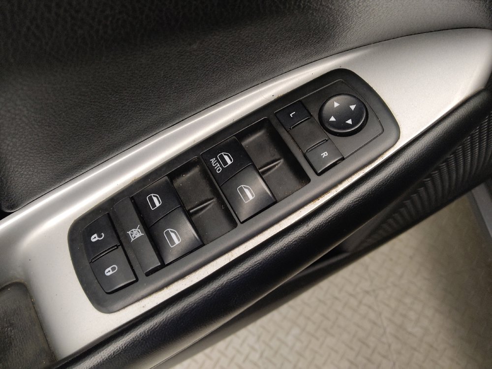 Used 2018 Dodge Journey SE w/ Popular Equipment Group FWD image 27