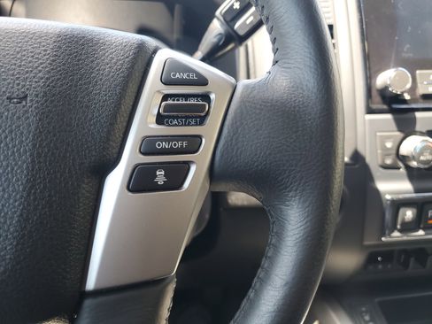 Certified 2024 Nissan Titan SV w/ SV Convenience Package image 18