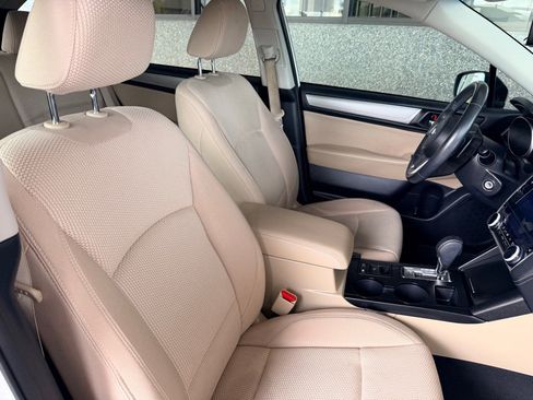 Used 2019 Subaru Outback 2.5i Premium image 19