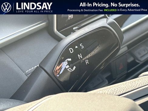 New 2026 Volkswagen Tiguan SE AWD/4WD image 17