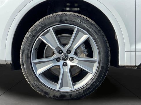 Used 2025 Audi Q5 2.0T Premium image 11