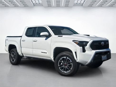 Used 2024 Toyota Tacoma TRD Sport image 8