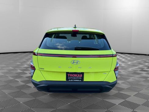 New 2026 Hyundai Kona SE image 6