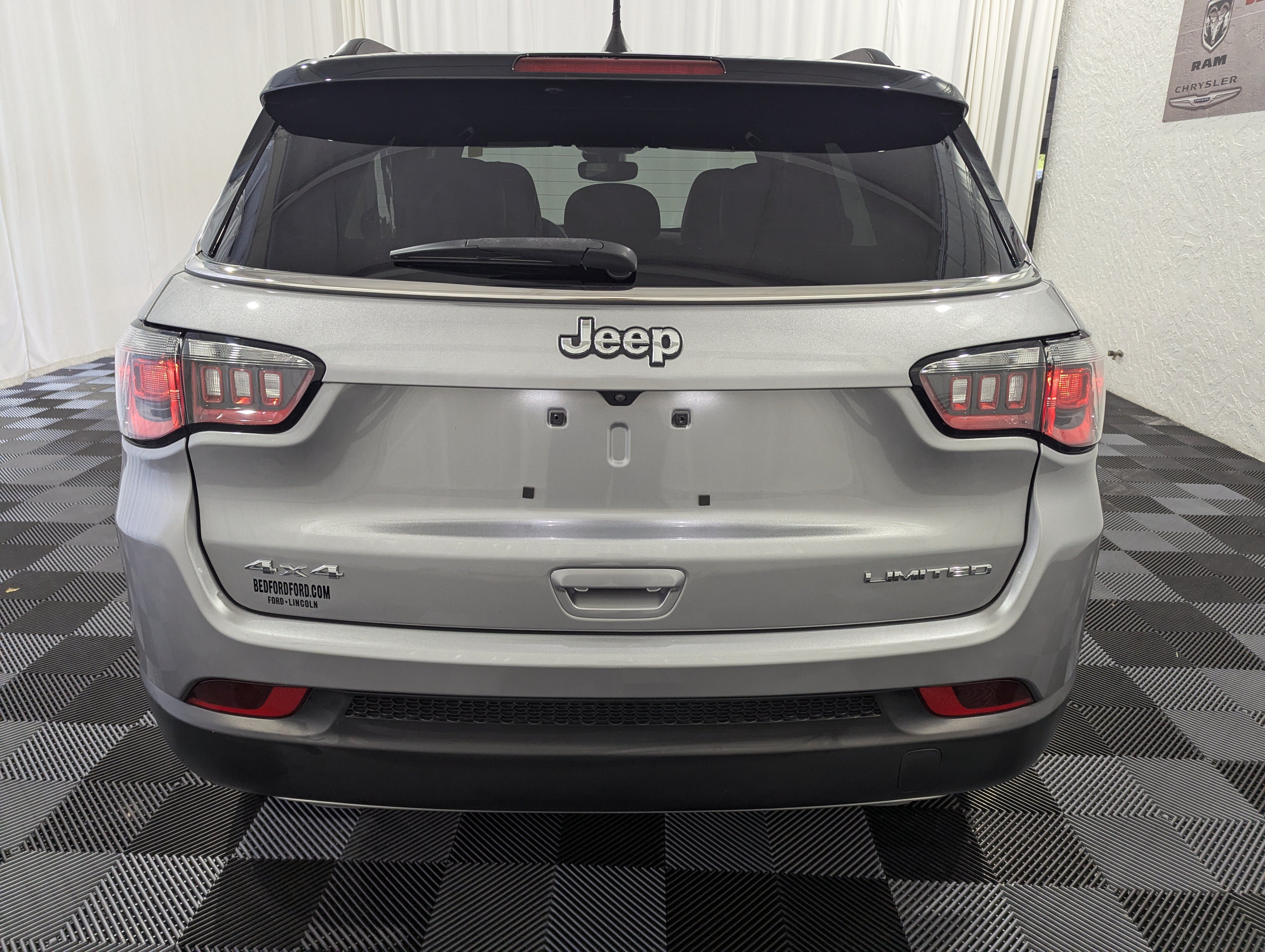 Used 2023 Jeep Compass Limited AWD/4WD image 8