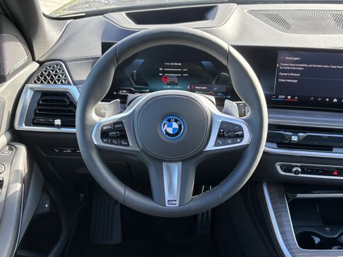 Used 2026 BMW X5 xDrive50e w/ M Sport Package image 18