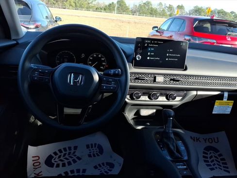 New 2026 Honda HR-V LX image 9