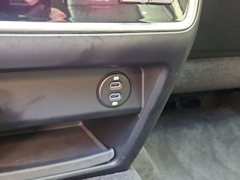 Certified 2023 Porsche Cayenne AWD/4WD image 25