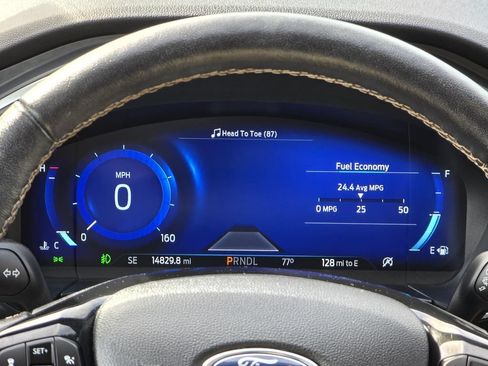 Used 2022 Ford Escape Titanium w/ Titanium Elite Package AWD/4WD image 7