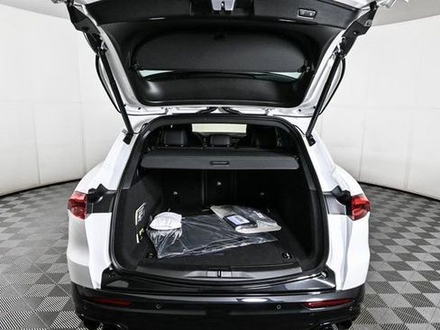 New 2025 Maserati Grecale Modena image 31