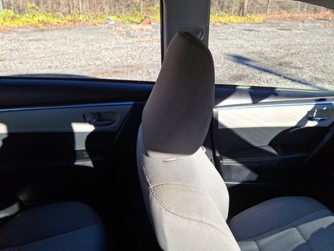 Used 2016 Toyota Corolla L image 13