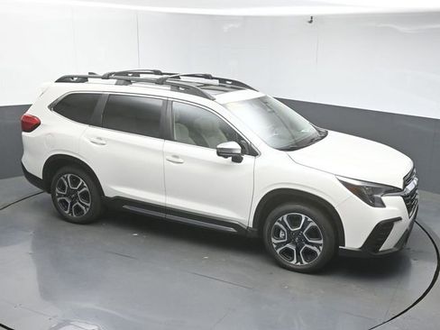 Used 2023 Subaru Ascent Limited w/ Technology Package image 42