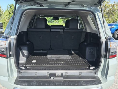 Used 2023 Toyota 4Runner TRD Off-Road Premium w/ Moonroof Package AWD/4WD image 12