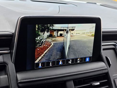 Used 2023 Chevrolet Suburban LT w/ Luxury Package image 24