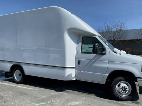 New 2026 Ford E-350 and Econoline 350 Super Duty w/ Power Equipment Group image 8