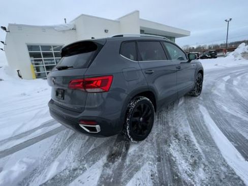 Used 2022 Volkswagen Taos SE image 8