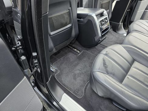 Used 2017 Land Rover Range Rover Sport HSE image 28