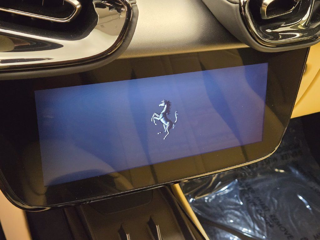 Used 2025 Ferrari 12Cilindri RWD image 34