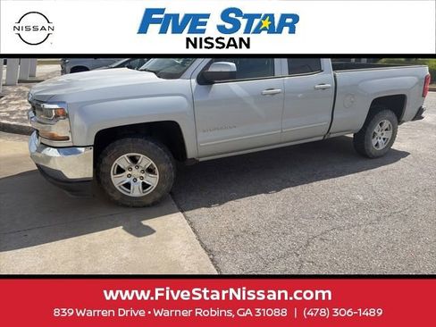 Used 2018 Chevrolet Silverado 1500 LT RWD image 17