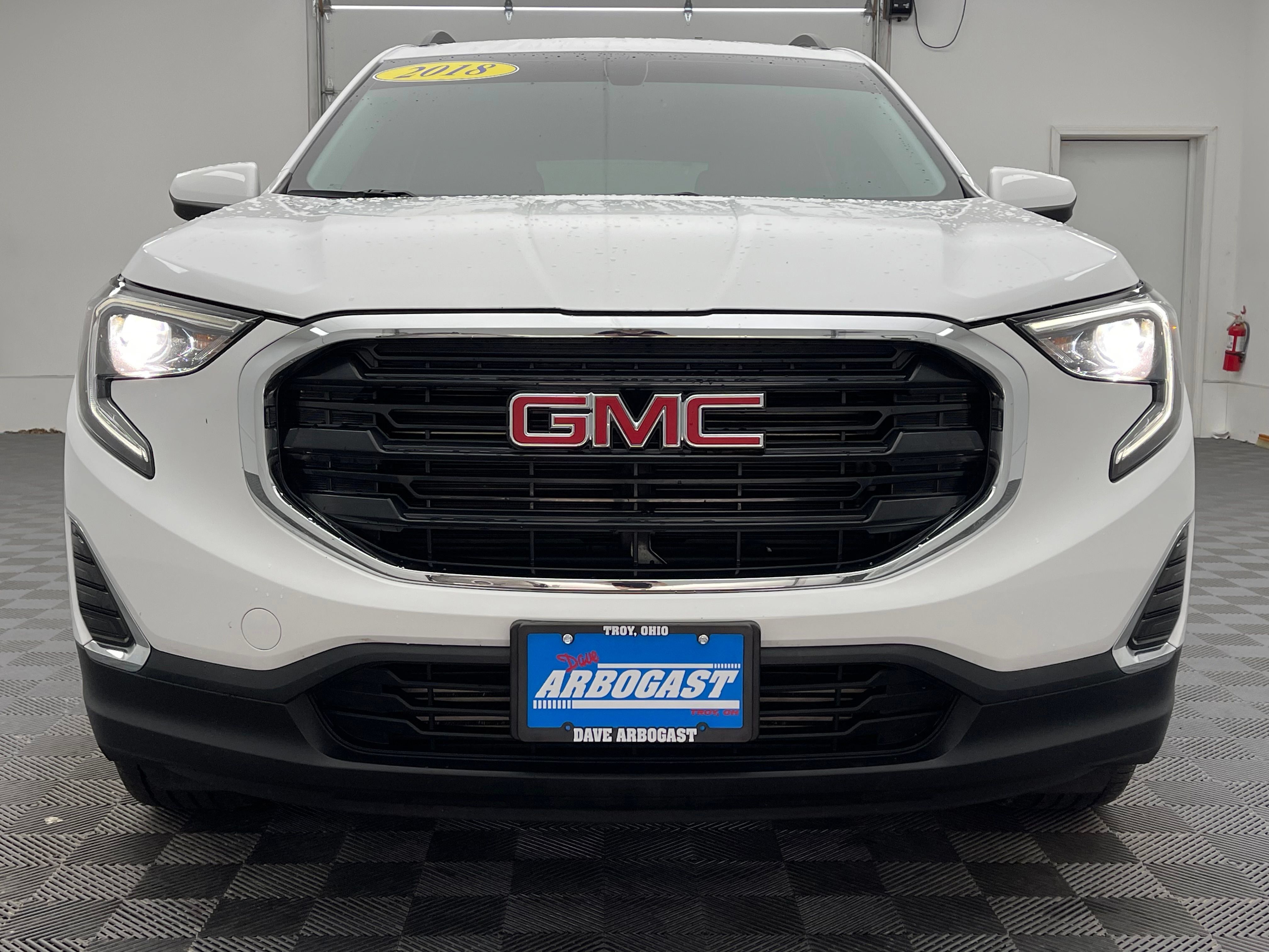 Used 2018 GMC Terrain SLE w/ Driver Convenience Package FWD image 13