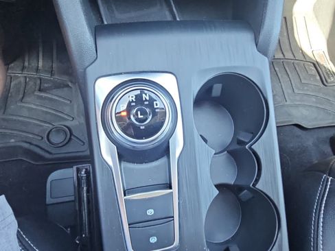 Used 2024 Ford Escape Platinum w/ Premium Technology Package image 18