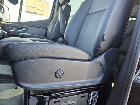 New 2025 Mercedes-Benz Sprinter 2500 image 13