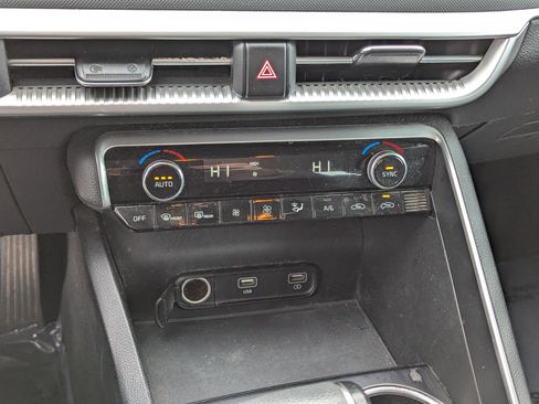 Used 2021 Kia K5 LXS image 22