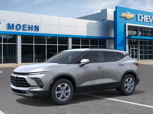 New 2026 Chevrolet Blazer LT w/ Convenience Package AWD/4WD image 2